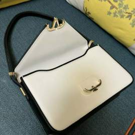 Picture of Valentino Handbags _SKUfw148123900fw